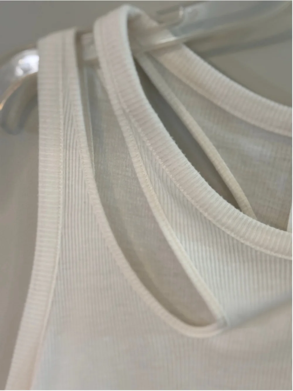 Alo Yoga White Ribbed Cutout Tank Top Size Small Athletic Activewear